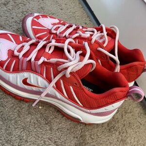 Nike air max size 7 Red and Pink Sneakers